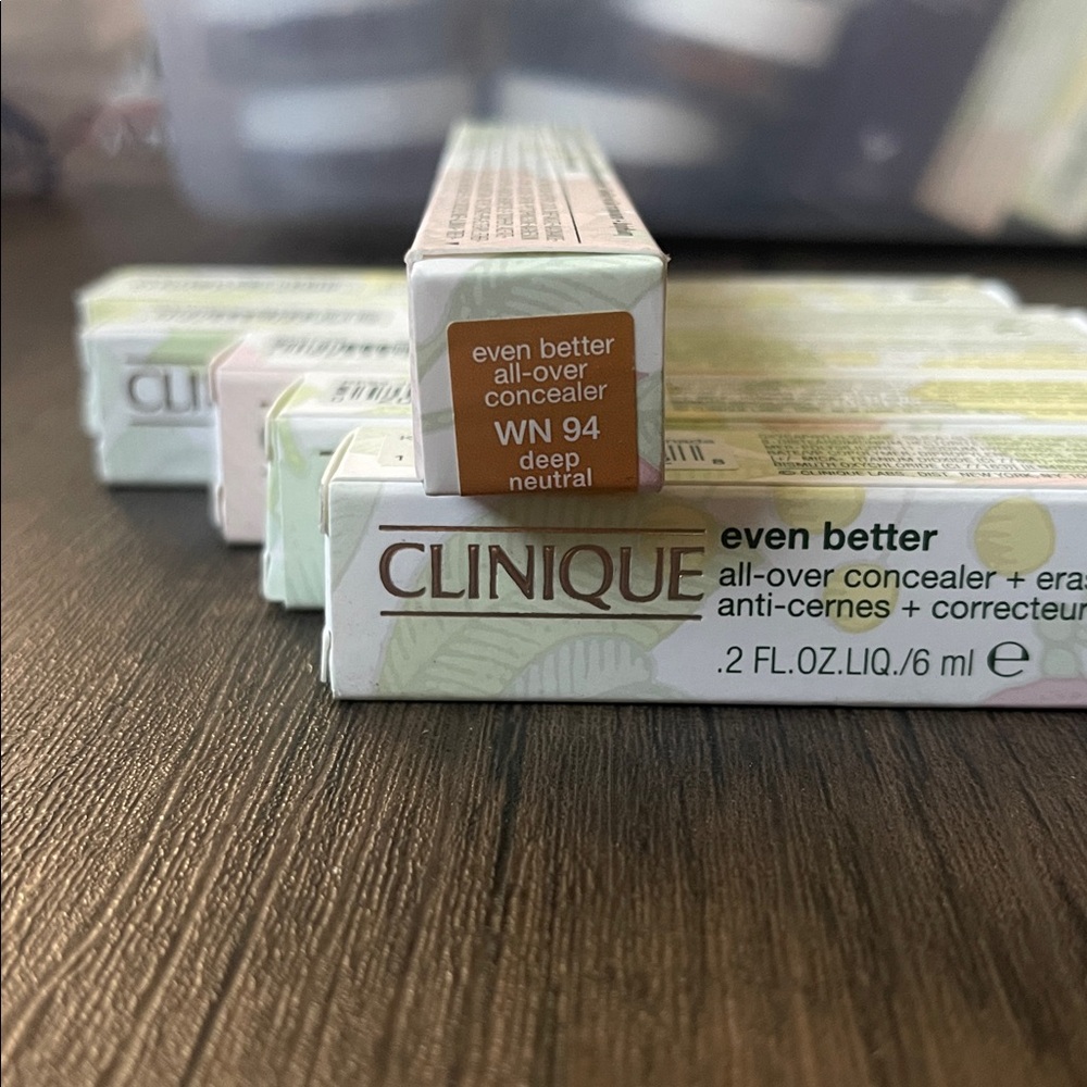 Clinique Even Better Concealer - wN 94 Deep Neutral